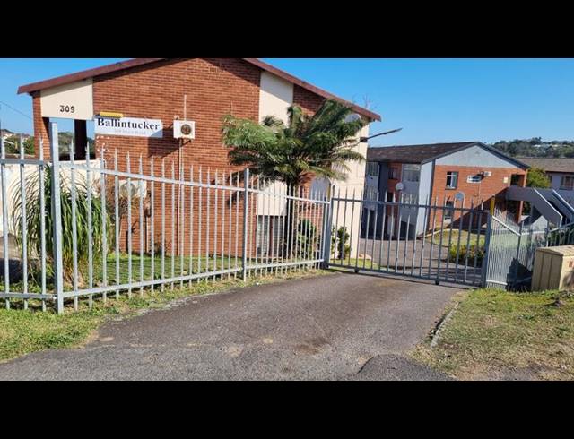 2 BEDROOM APARTMENT FOR SALE IN MALVERN